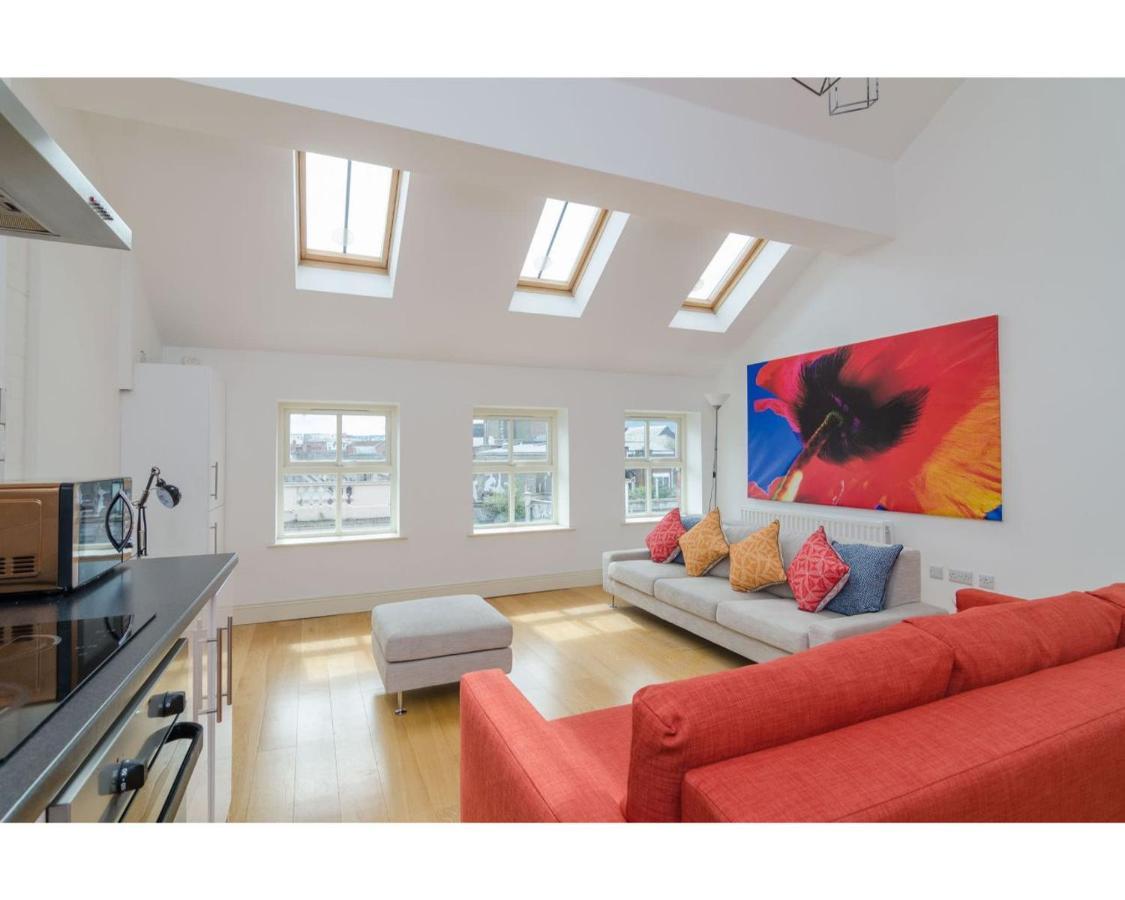 Fitzrovia Apartment *